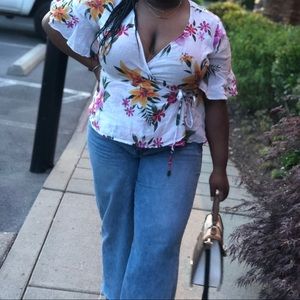 Floral wrap top!